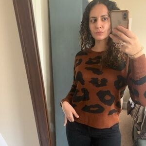Brown and Black Leopard Sweater‎ Small